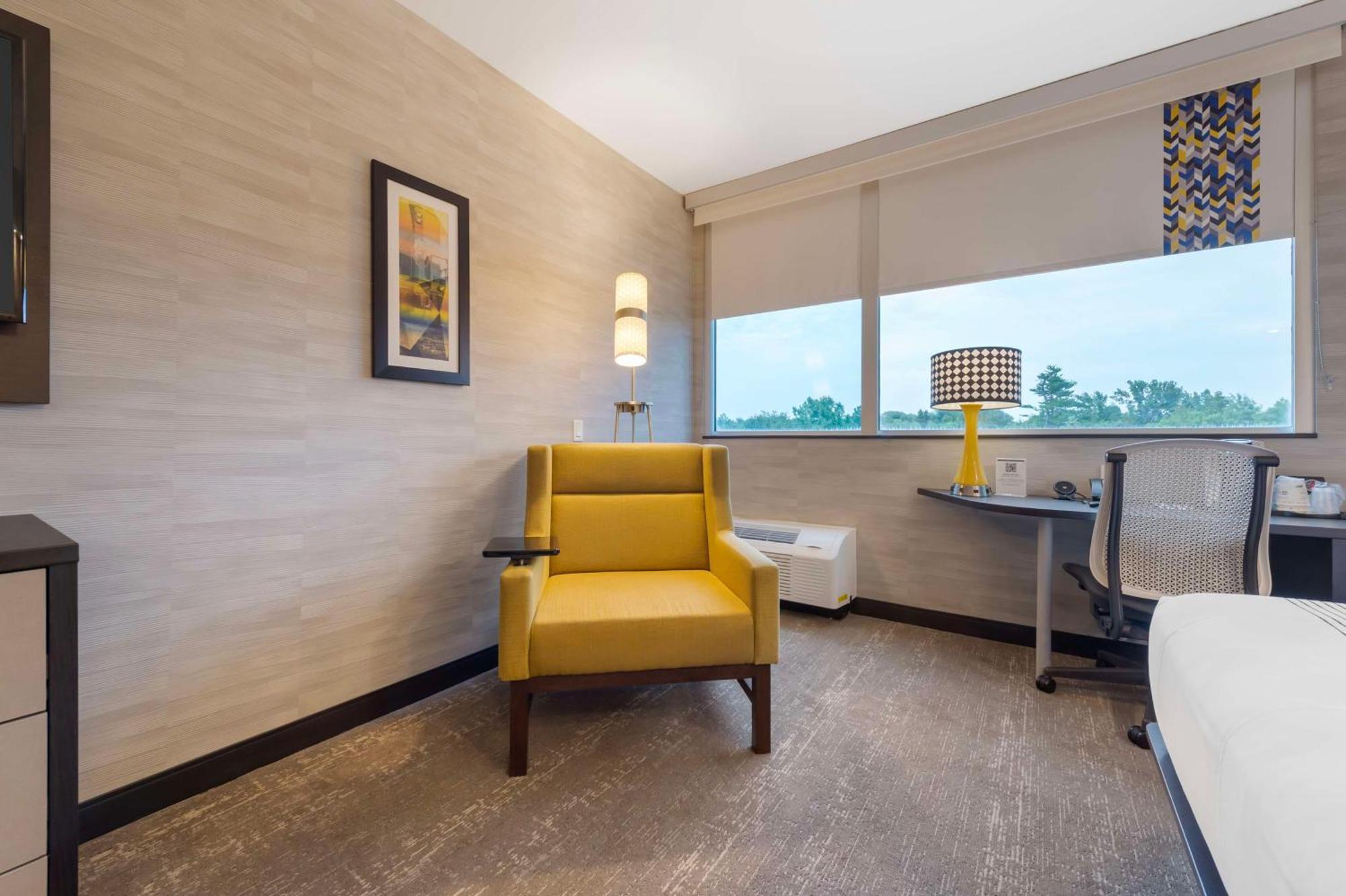 Glo Best Western Kanata Ottawa West Exterior photo