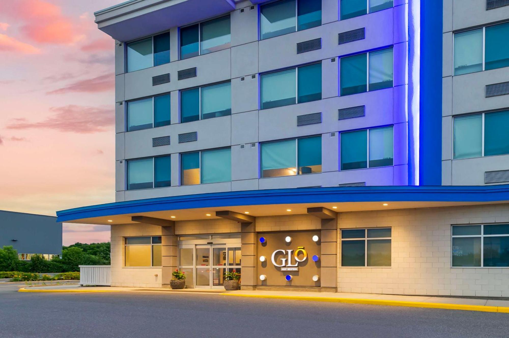 Glo Best Western Kanata Ottawa West Exterior photo